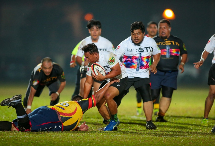 Pemain yang menyertai perlawanan persahabatan ragbi alumni KSAH.