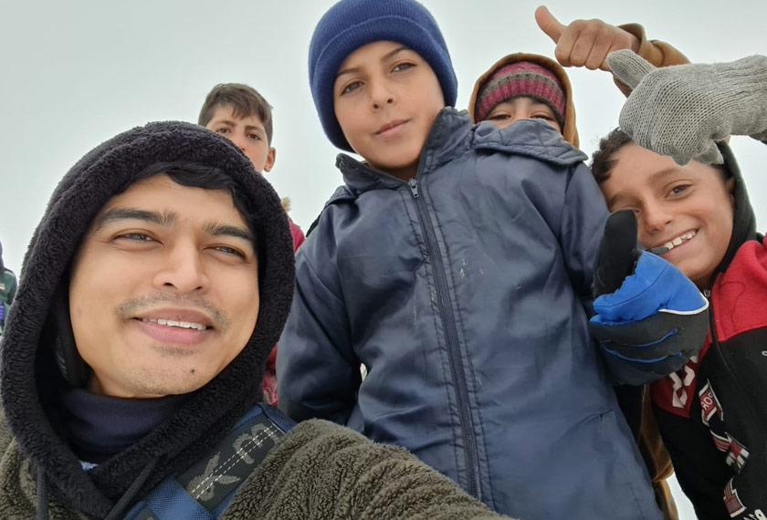 Wartawan Astro AWANI, Afizey Azaman  yang kini berada di Azzaz, Syria bersama sekumpulan kanak-kanak pelarian.