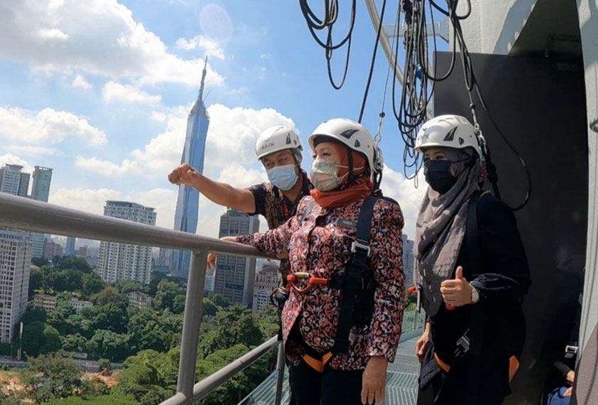 Datuk Sri Hajah Nancy Haji Shukri has even tried to walk at the height of  100 feet at KL Tower!
