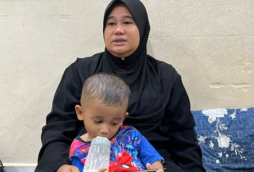 Siti Nafishah ketika ditemui di rumah keluarganya di Taman Ria Jaya di Sungai Petani. - Foto Astro AWANI