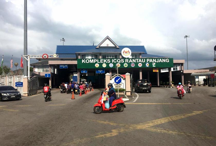 Insiden keganasan yang bertali arus di tiga wilayah bergolak di selatan Thailand menjauhkan pelancong Malaysia masuk ke sana tetapi mengakibatkan ramai warga Thailand masuk ke Kelantan melalui Rantau Panjang. - Gambar Astro AWANI