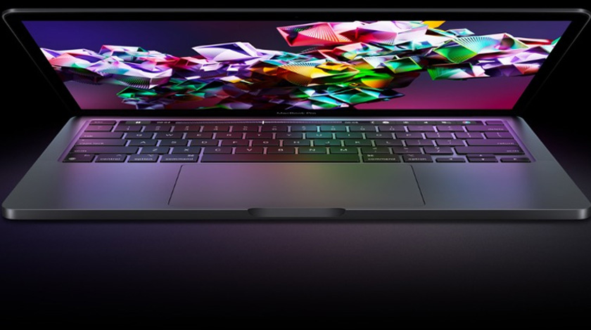 MacBook Pro Apple terbaru lengkap dengan cip M2. Sumber: apple.com