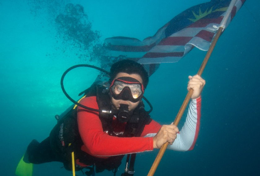 Antara hasil gambar penulis (Hafizi Rosli) yang menarik berjaya dihasilkan oleh jurukamera dasar laut berpengalaman - Foto/PPTD