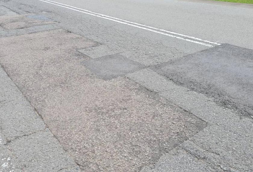 Keadaan lubang besar yang ditampal dipercayai kesan laluan kenderaan berat