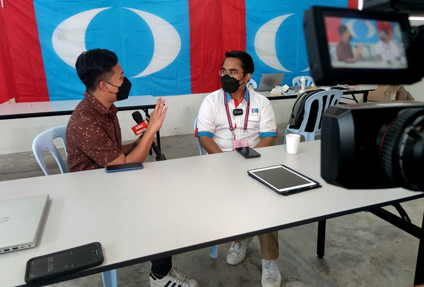 Satu ketika dahulu, Omar Mokhtar berkata, kawasan FELDA merupakan kawasan yang amat sukar untuk dimasuki parti selain dari Barisan Nasional.