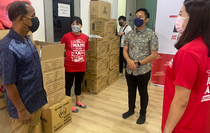 Naib Pengerusi DAP M Kula Segaran, dan Timbalan Pengerusi DAP Johor Teo Nie Ching turut memperkuatkan lagi kempen Liow Cai Tung di Johor Jaya