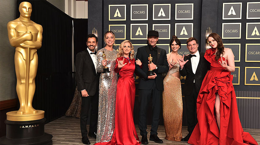 CODA grabs the award for best motion picture during the 94th Academy Awards at the Dolby Theatre, Los Angeles, CA, USA, Mar 27, 2022.