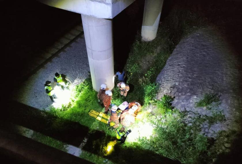 Mangsa yang berusia 18 tahun, terjatuh pada ketinggian kira-kira 22 meter. - Foto JBPM