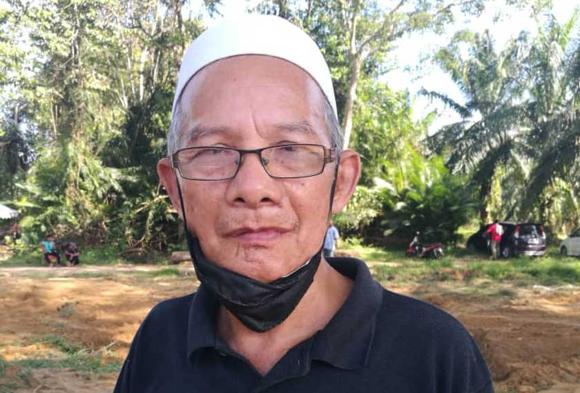 Abdul Latif berkata, dia sekeluarga menyambut baik usaha yang dilakukan pihak terbabit mengalihkan kubur lama ke kawasan baharu. - Foto Astro AWANI