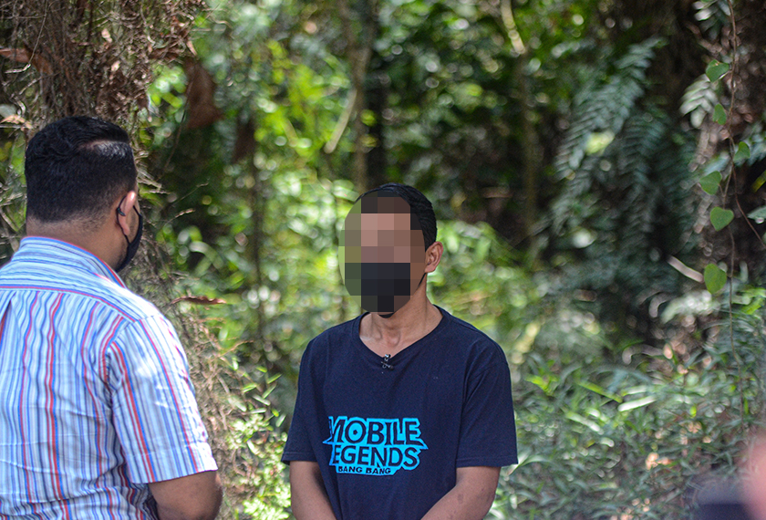 Sama seperti Shamrin, dia mahu tumpukan usaha untuk berubah dan walaupun rindu semakin hari semakin menebal, dia sembunyikan semuanya demi hidup yang lebih baik.