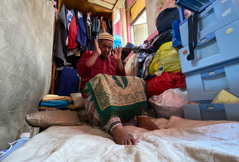 Bilik yang di sewa Mohd Tharim cukup untuknya menghilang lelah seharian. Gambar: Astro AWANI