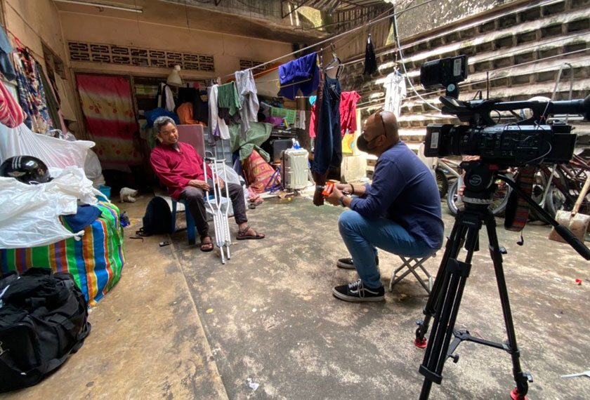 Mohd Tharim Mohd Said, 52, ditemui penulis di rumah sewaannya di Lorong Haji Taib di ibu negara. Gambar: Astro AWANI