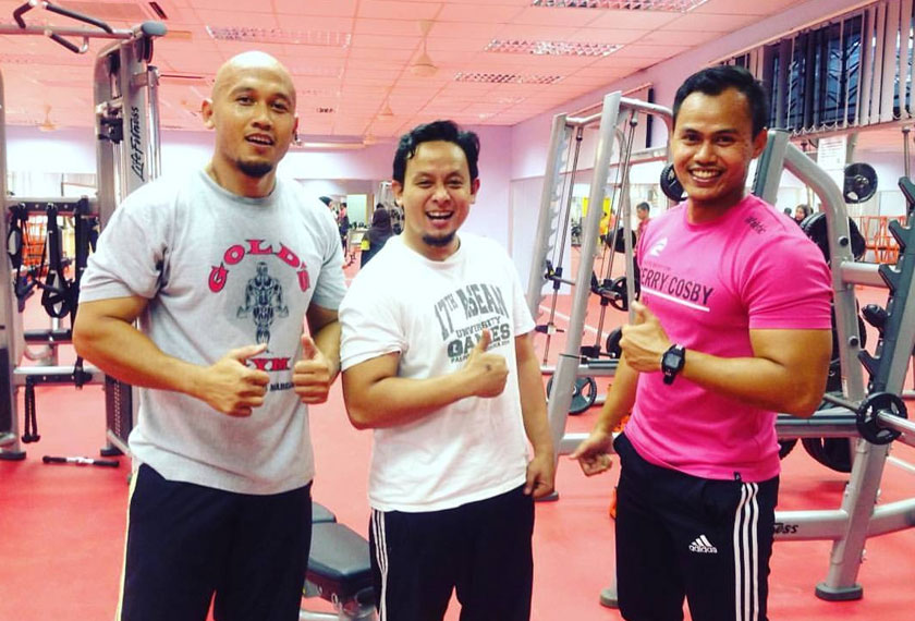 Sekiranya ingin membuang lemak, lakukanlah aktiviti senaman atau bersukan dengan konsisten sekurang-kurangnya 3-5 kali seminggu. - Gambar hiasan