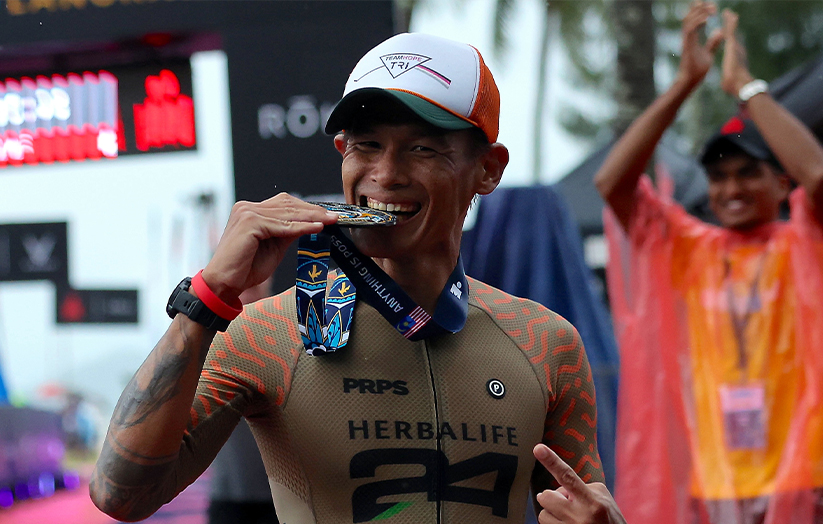 Andy Wibowo mengambil masa 9 jam 37 minit 58 saat untuk menghabiskan tiga disiplin iaitu berenang sejauh 3.8km, berbasikal 180km dan berlari 42.2km pada Ironman Malaysia Langkawi. --fotoBERNAMA