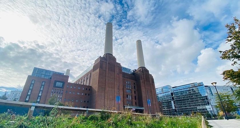 Pandangan ikonik sebuah gedung terbiar yang kini mendapat 'nyawa' baharu. - Astro AWANI/Khairulazman Mohamad