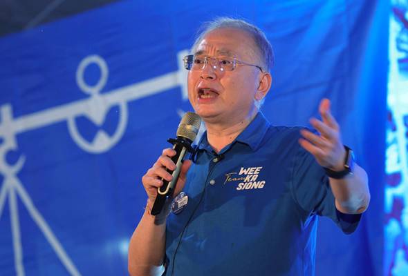 GE15: Wee unveils five-point pledge for Ayer Hitam | Awani International