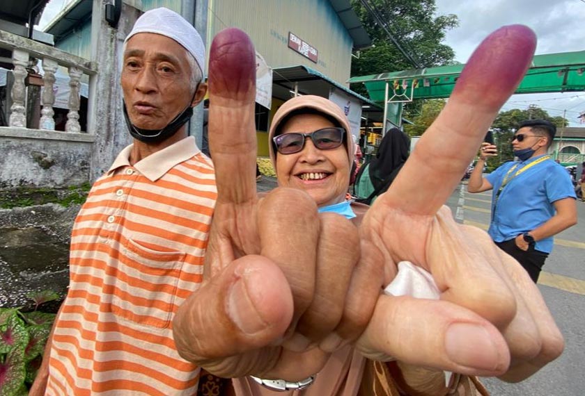 pasangan suami isteri, Awang Chee Awang Jali, 72, dan Morliah Hazmi, 67, 