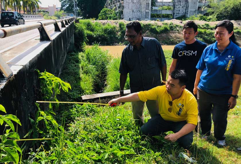 Sebelum ini MBI telah pun menerima aduan berhubung jambatan itu daripada Ahli Majlis di kawasan tersebut, namun siasatan mendapati ia tidak berbahaya dan selamat digunakan. - Foto Astro AWANI