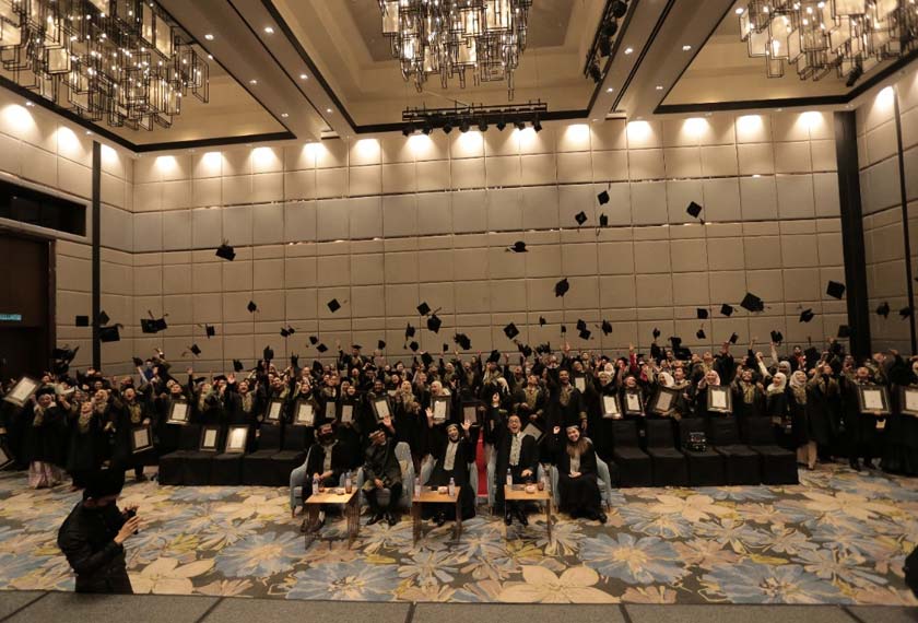 Seramai 121 usahawan Bumiputera yang berjaya mengikuti program Business Sustainability Solution (BSS) yang diadakan selama lima bulan, 16 hari dan 11 malam. 