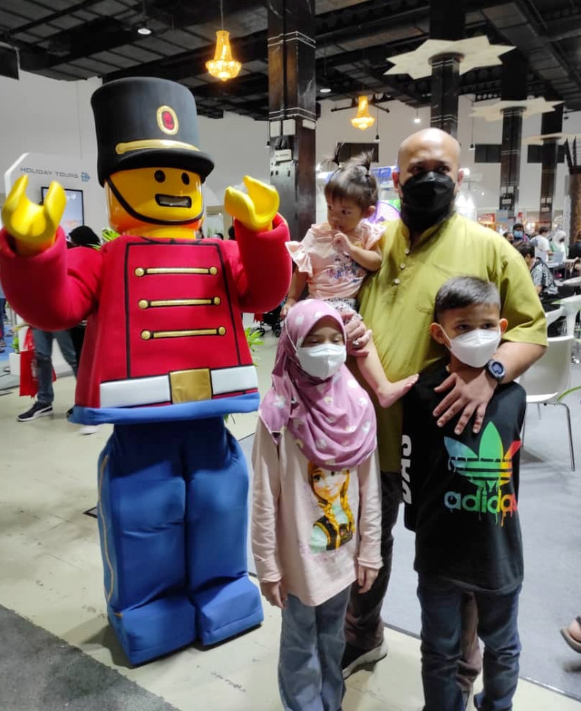 Menjelang penghujung tahun, rakyat Malaysia dilihat sibuk merancang percutian dalam dan luar negara, mungkin bagi meredakan tekanan selepas melihat banyak perkara terjadi di dalam negara.