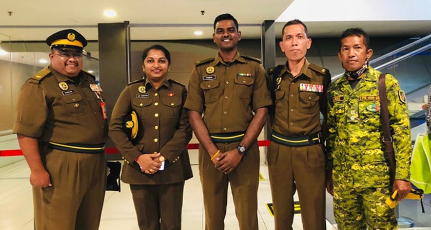 Frontliners yang hadir pada majlis tayangan perdana Juang. - Foto Astro AWANI