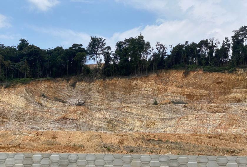 Pemerhatian Astro AWANI mendapati tiada aktiviti kerja tanah berlangsung pada Jumaat. Gambar: Astro AWANI