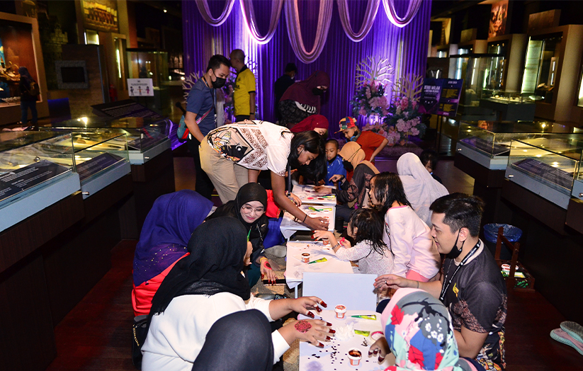Peserta memenuhi aktiviti Glamping @ Muzium Negara, yang merupakan aktiviti tambahan kepada program Denai Malam @ Muzium Negara atau Museum Night Trail pada 16 dan 17 Sept lepas, bagi menyemarakkan sambutan Hari Malaysia tahun ini. --fotoBERNAMA