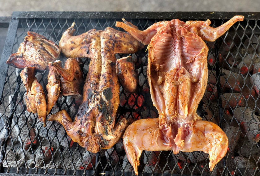 Juadah 'Arnab Kangkang' yang dijual di Bazar Ramadan Taman Ria, Sungai Petani, Kedah.