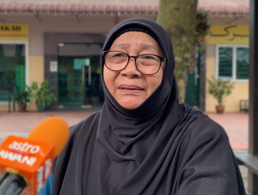 Kamariah Che Wahab membuat keputusan untuk terus tinggal di pondok pengajian itu bersama suaminya sejak dua tahun lalu. - Foto Astro AWANI