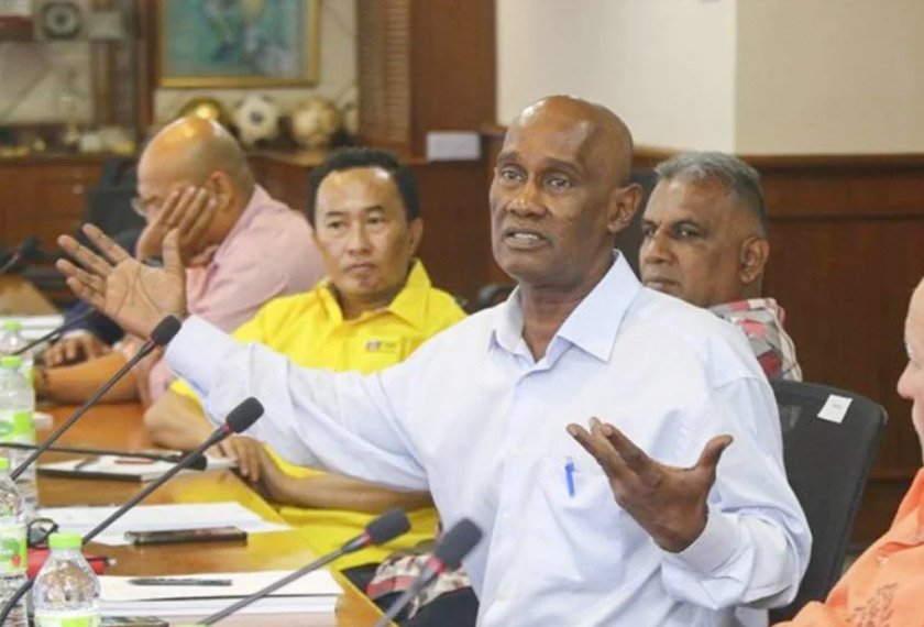 Khalid antara bekas pemain yang sering melontarkan pandangan mahupun kritikan dalam meningkatkan prestasi arena bola sepak Malaysia.