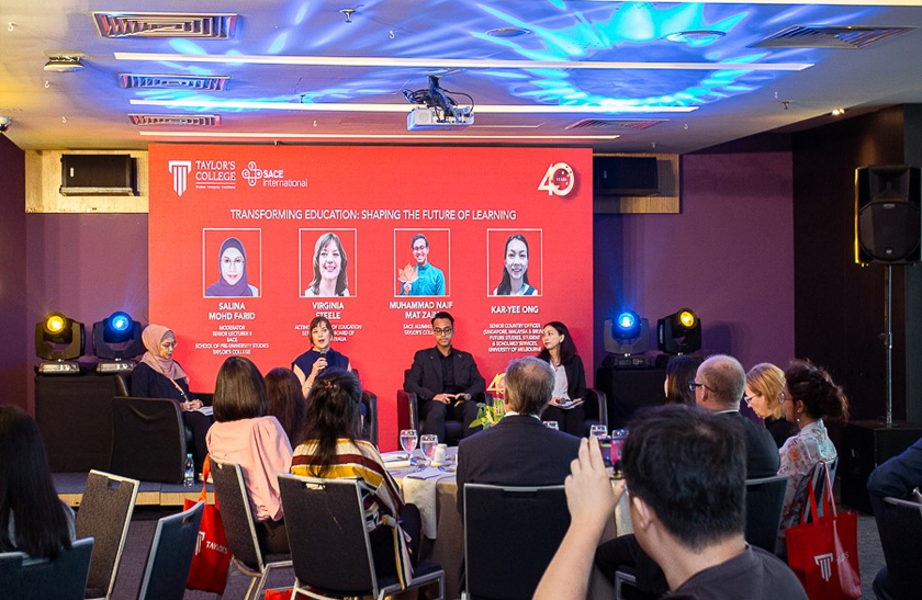 Panelis diskusi bertema 