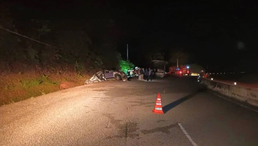 Lokasi kemalangan di jalan berselekoh dan mengorbankan dua beranak. - Foto Sinar Harian
