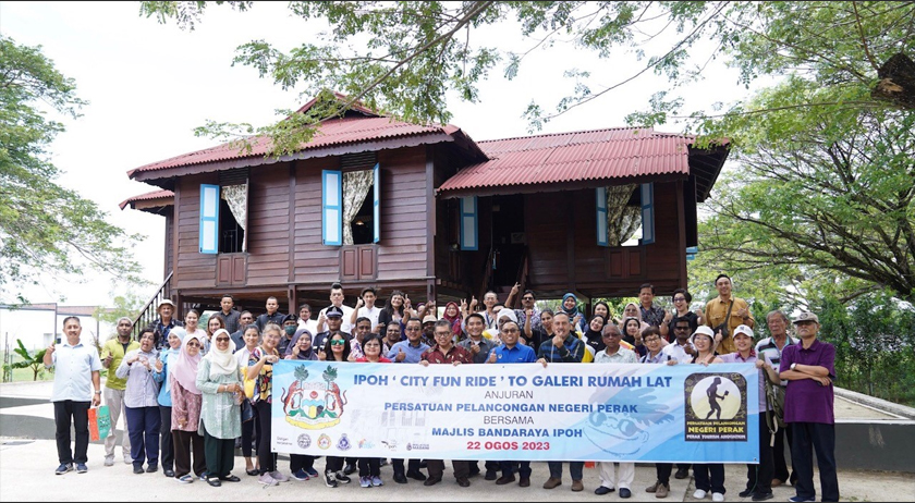 Program 'Ipoh City Fun Ride to Galeri Rumah Lat' anjuran Persatuan Pelancongan Perak dan Majlis Bandaraya Ipoh. - Astro AWANI