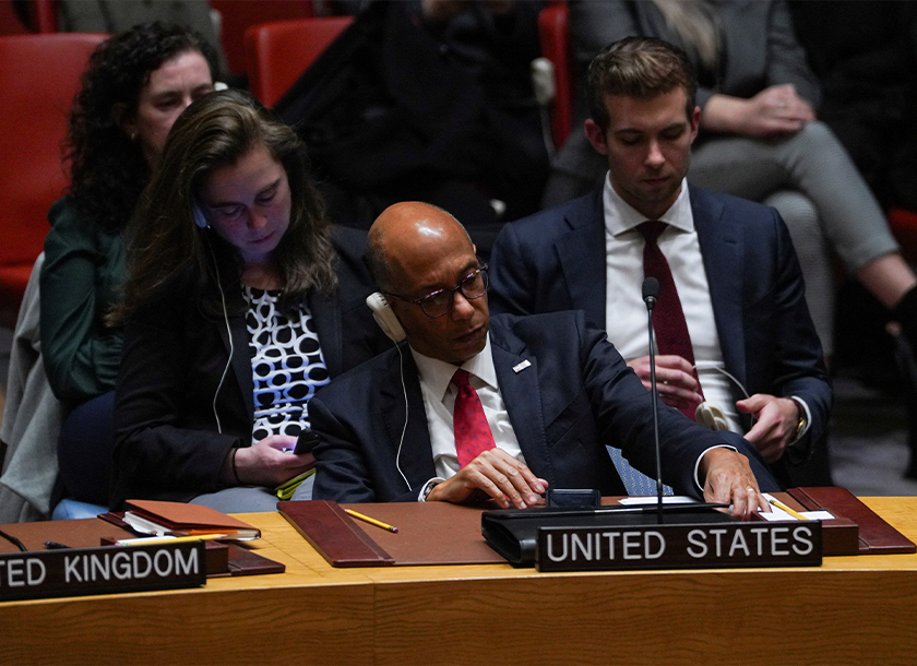 Timbalan Duta Besar AS ke PBB, Robert Wood semasa mesyuarat Majlis Keselamatan PBB mengenai resolusi menggesa gencatan senjata di Gaza di ibu pejabat PBB Jumaat lalu. - REUTERS