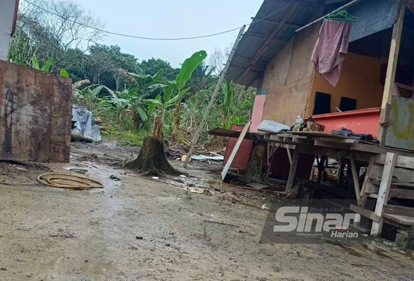 Antara rumah di penempatan haram di lokasi. -Foto JIM Negeri Sembilan