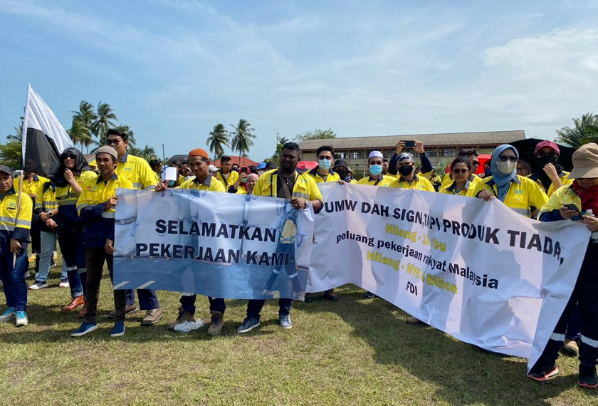 Pekerja kini buntu kerana jika Lynas dilarang terlibat dalam penghasilan sisa radioaktif, sudah pasti ia memberi kesan langsung kepada operasi kilang tersebut.