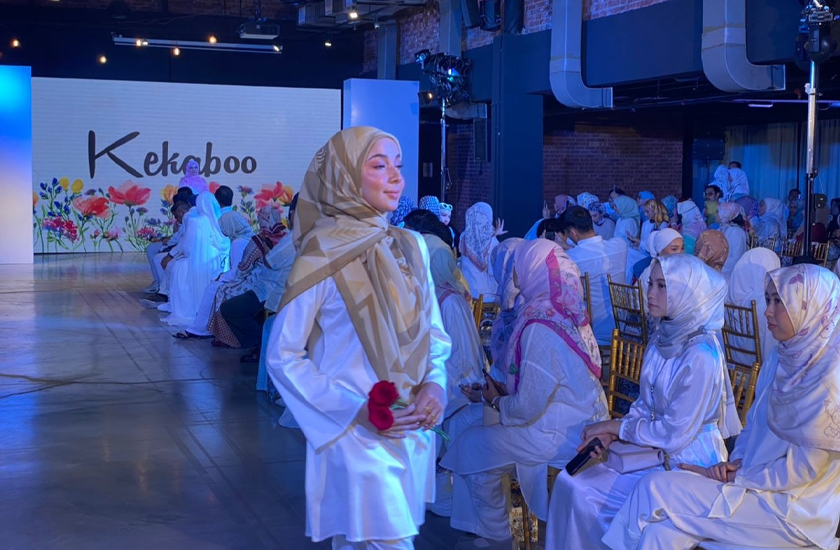 Sebanyak 290,000 tudung bawal Rahmah akan mula dijual dengan 73 corak serta warna yang menarik sempena Aidilfitri tahun ini.  Gambar: Astro AWANI