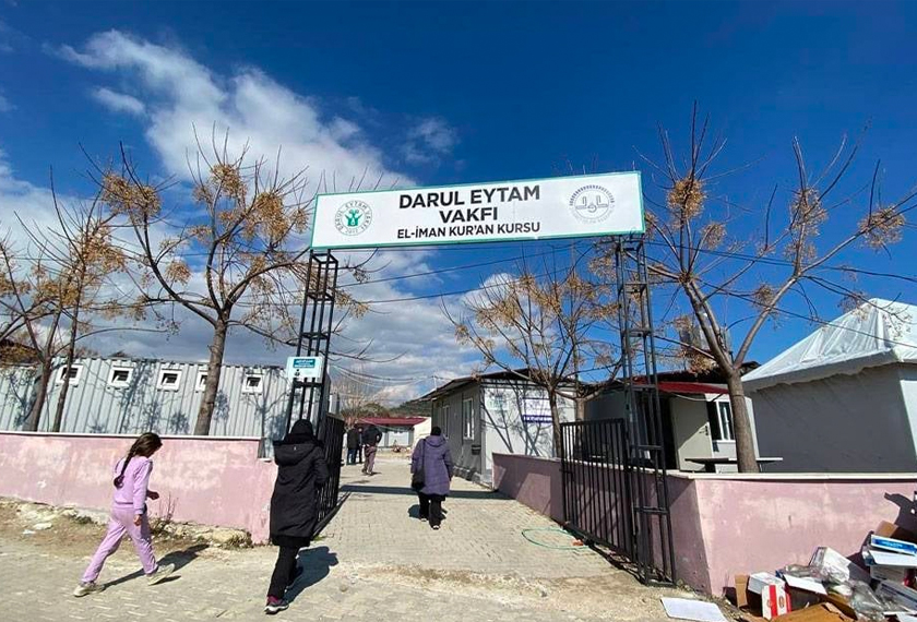 Darul Eytam Vakfi kini menjadi pusat perlindungan buat 62 keluarga pelarian Syria yang kehilangan tempat tinggal akibat gempa bumi di Turkiye pada 6 Februari lalu. - Foto Sinar Harian