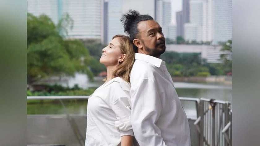 Cat Farish berkongsi berita gembira bakal disatukan dengan Shikin dalam masa terdekat.- Foto IG Cat Farish