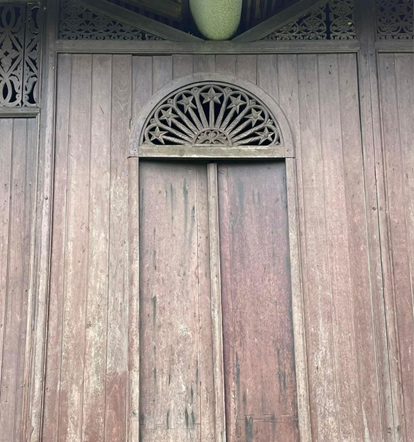 Terdapat unsur flora dan kosmos di bahagian ini iaitu tumbuhan serta bintang - Foto/FB: Muhammad Farhan Johan