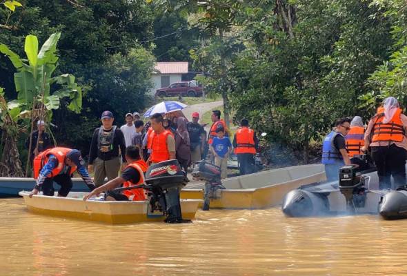 Banjir: Terputus hubungan, penduduk Pogoh Segamat risau air masih ...