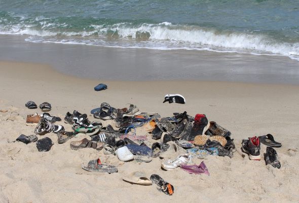 Thirty migrants missing, 17 rescued after boat capsizes in central ...