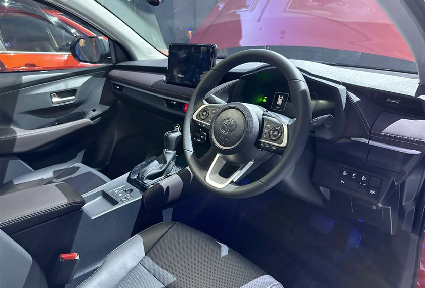 Tempat duduk hadapan direka bentuk semula untuk posisi pemanduan selesa serta sokongan lebih baik - Foto/AstroAWANI