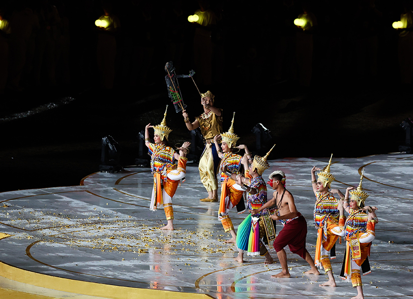 Persembahan istimewa dari negara Thailand sebagai tuan rumah Sukan Asia Tenggara (Sukan SEA) ke-33 akan datang di Stadium Nasional Morodok Techo. --fotoBERNAMA