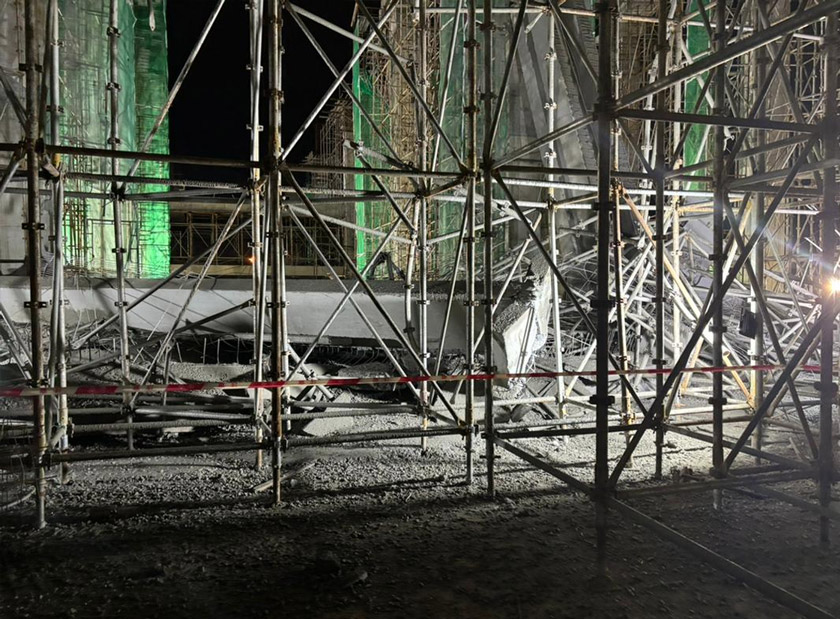 Sembilan individu dikhuatiri terperangkap. - Foto JBPM