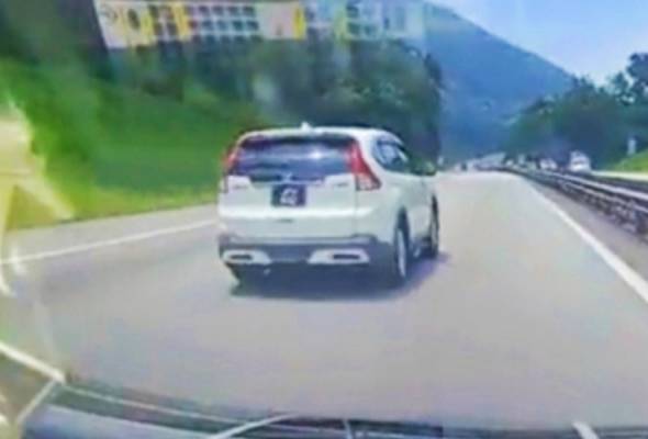 Buli jalan raya: Pemandu Honda CRV ditahan | Awani