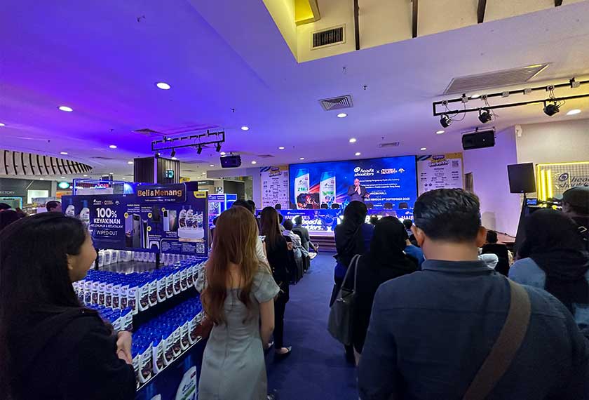 pameran terbuka syampu keluaran terbaharu Head & Shoulders ini yang berlangsung pada 28 Ogos hingga 6 September 2023 di pasar raya besar Mydin USJ Subang Jaya.