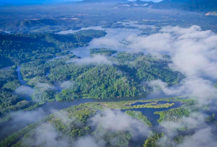 Pemandangan udara Tasik Chenderoh.