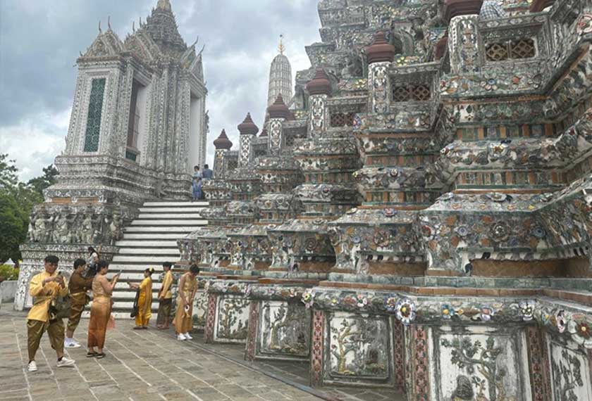 Wat Arun menjadi pilihan pelancong ketika beradi di Bangkok