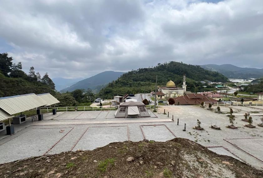 Tapak perkhemahan Masjid Lojing, di tanah tinggi Lojing menjadi tarikan pada Ramadan.